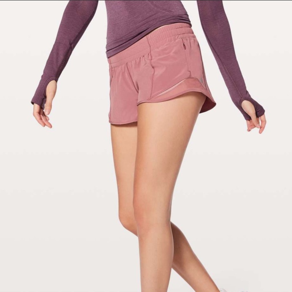 Lululemon Hotty Hot Short *2.5"
Quicksand